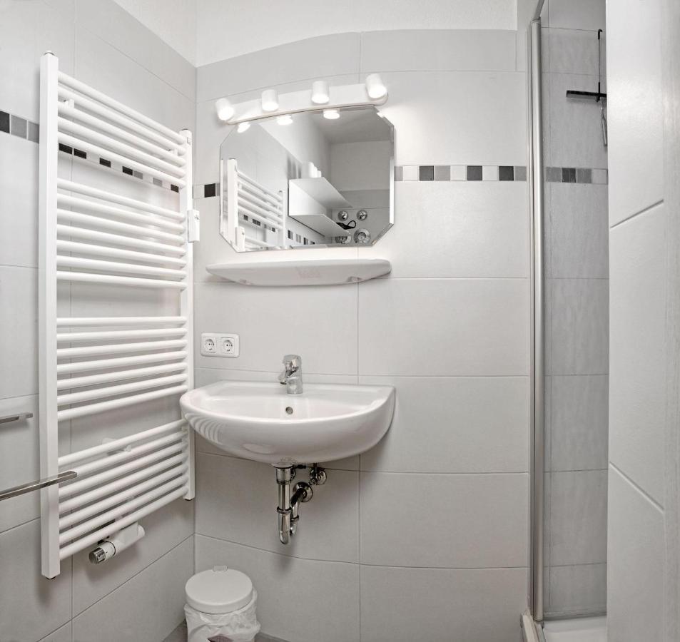 Appartement Am Yachthafen Остров Пёль Экстерьер фото